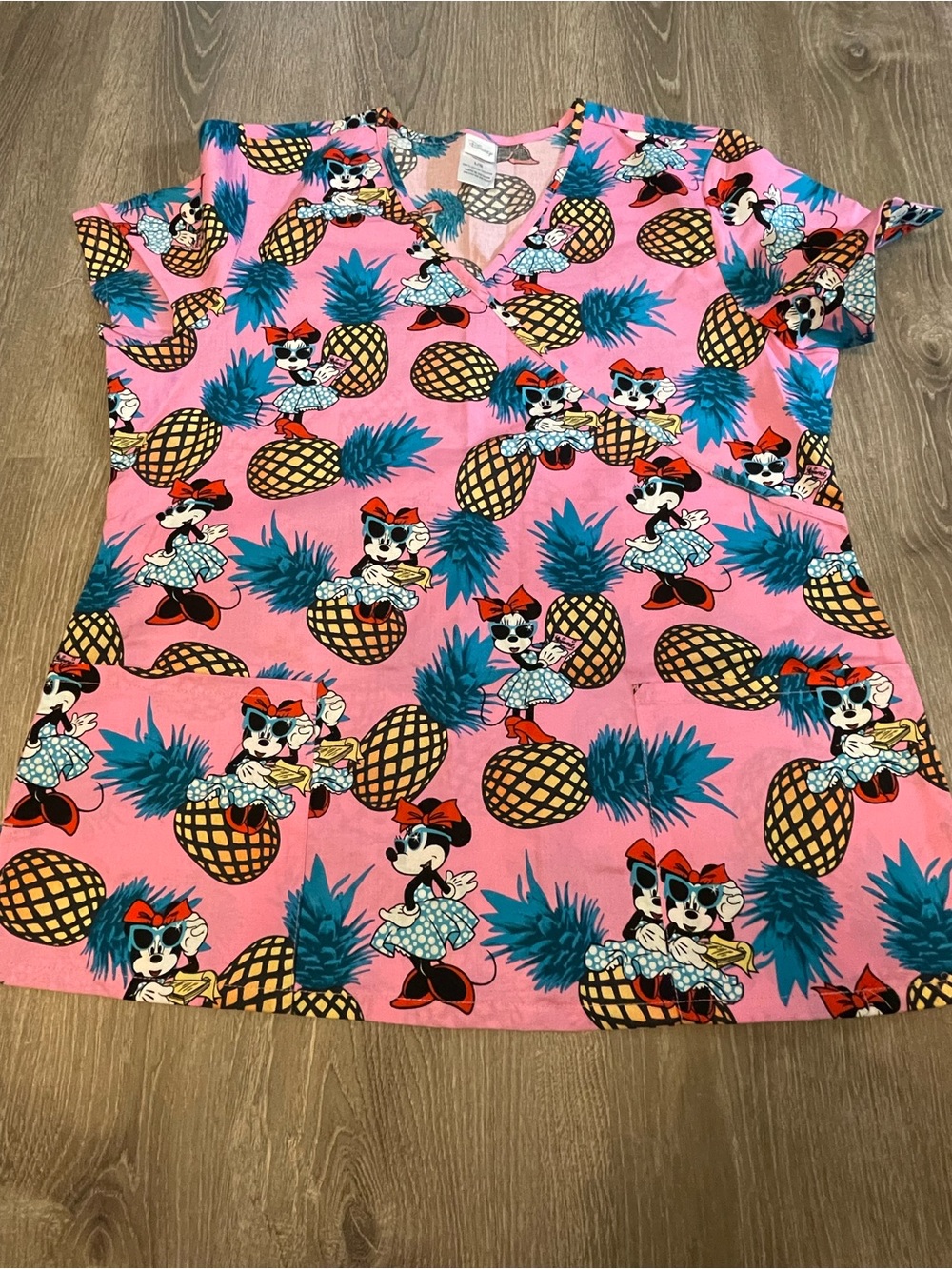 Disney Scrub Top Womens Sz Large Minnie Mouse Sunglasses Pineapples Tropical
